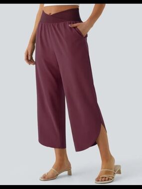 HALARA Wide-Leg Cropped Pull-On Pants in Plum